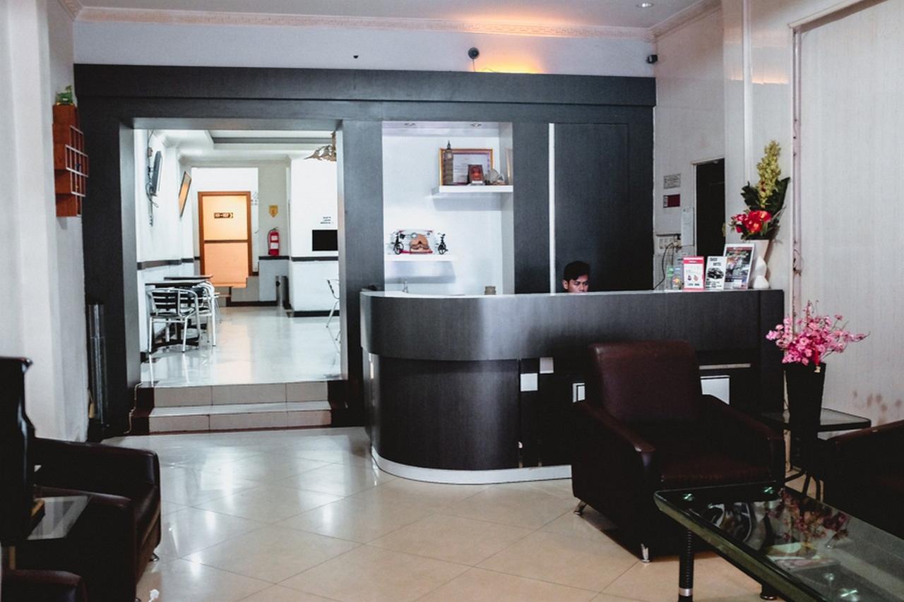 Reddoorz Plus Near Palembang Indah Mall Экстерьер фото